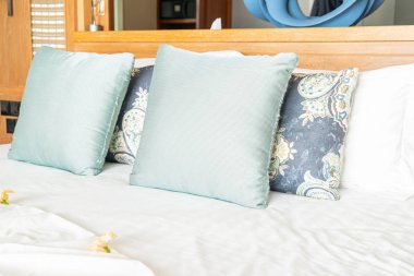 plaj ve deniz ile tropikal Maldivler tatil otel ve ada