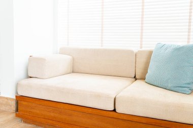 plaj ve deniz ile tropikal Maldivler tatil otel ve ada