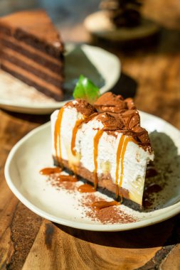 Karamel ile Banoffee Kek