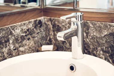 plaj ve deniz ile tropikal Maldivler tatil otel ve ada