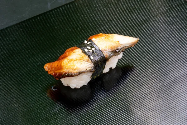 Sushi de enguia grelhada — Fotografia de Stock