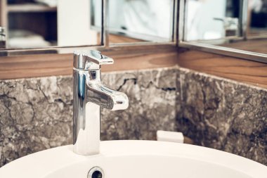 plaj ve deniz ile tropikal Maldivler tatil otel ve ada