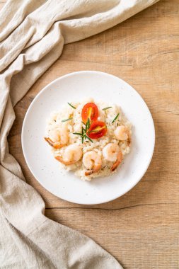 karides ile İtalyan risotto