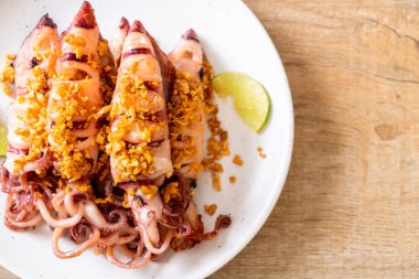 sarımsaklı kızarmış kalamar