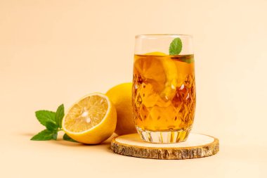 Buz limon çay bardak