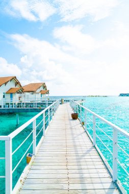 Plaj ile güzel tropikal Maldivler tatil oteli ve ada