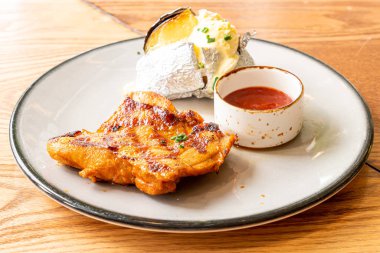 patates ile ızgara tavuk biftek