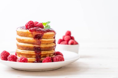 taze ahududu ile gözleme