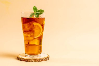 Buz limon çay bardak