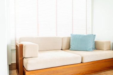 plaj ve deniz ile tropikal Maldivler tatil otel ve ada