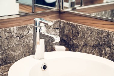 plaj ve deniz ile tropikal Maldivler tatil otel ve ada