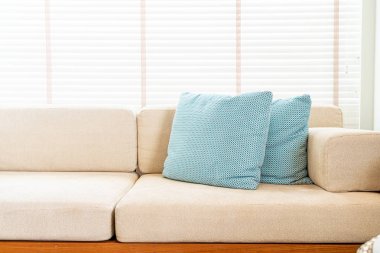 plaj ve deniz ile tropikal Maldivler tatil otel ve ada