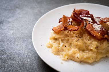 gevrek domuz pastırması risotto