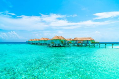 Plaj ile güzel tropikal Maldivler tatil oteli ve ada