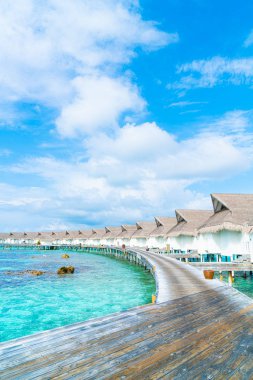 Plaj ile güzel tropikal Maldivler tatil oteli ve ada