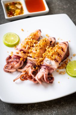 sarımsaklı kızarmış kalamar