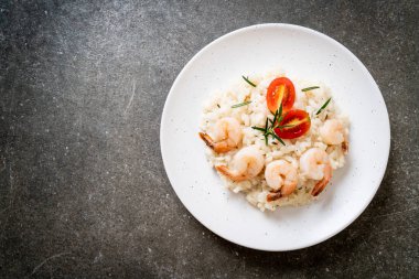 karides ile İtalyan risotto