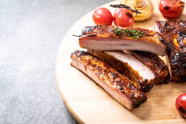 Izgara Barbekü kaburga domuz