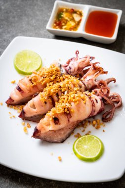 sarımsaklı kızarmış kalamar