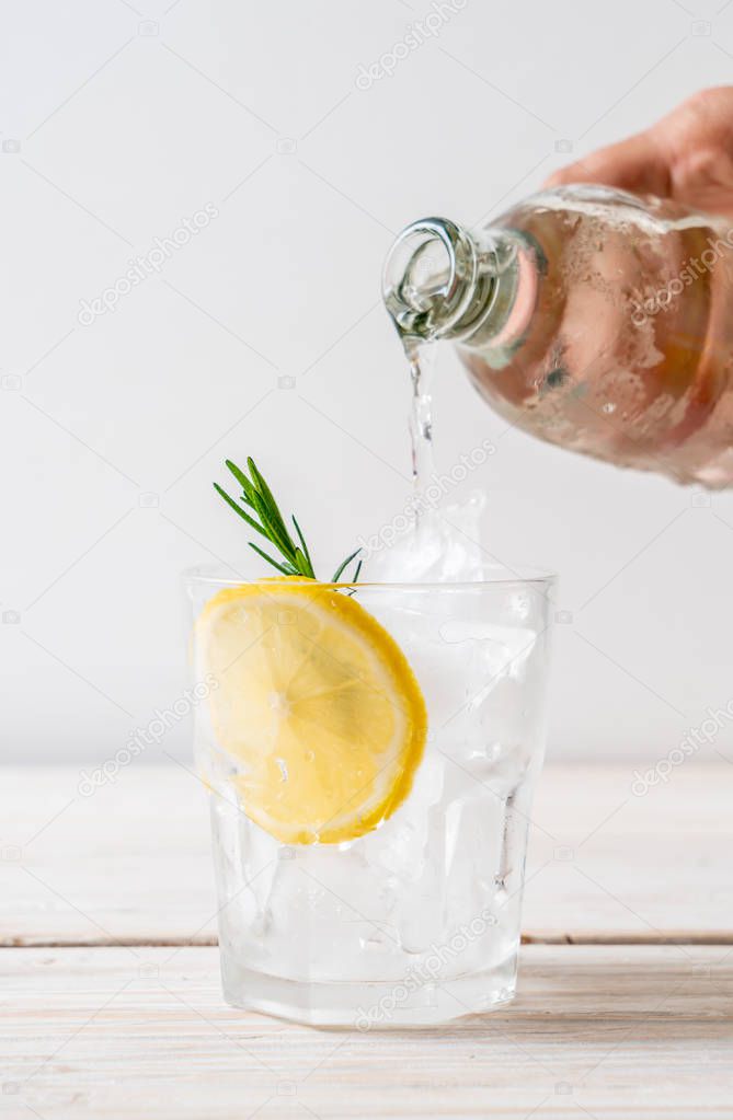 ice lemonade soda