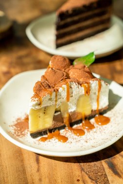 Karamel ile Banoffee Kek