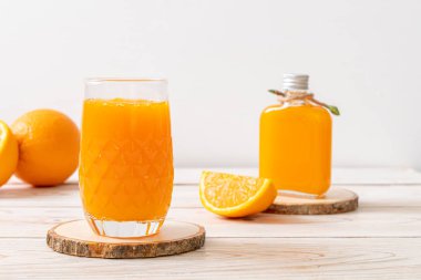 taze portakal suyu cam 