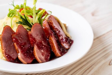 soslu ızgara duck meme