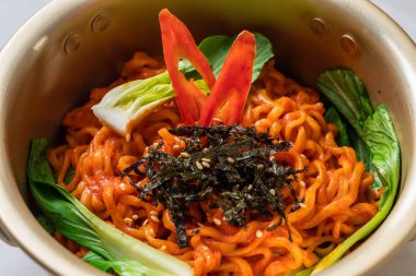 sebze ve kimchi Koreli anlık erişte