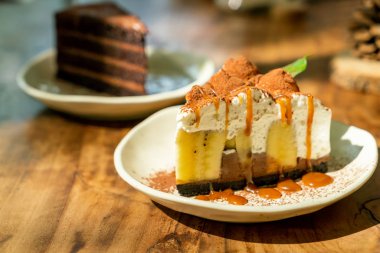 Karamel ile Banoffee Kek