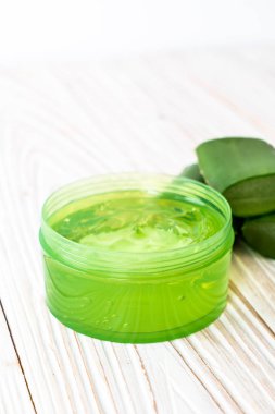 aloe vera jel aloe ile dilimlenmiş