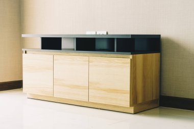 boş oda iç dolapta