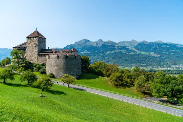 Piękna architektura zamku Vaduz, o oficjalną rezydencją — Zdjęcie stockowe