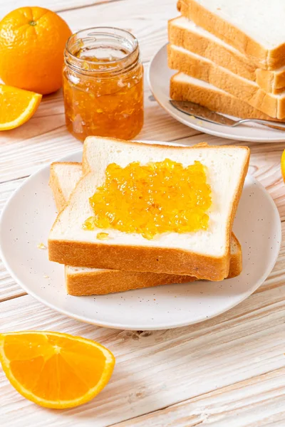 Broodjes met sinaasappeljam — Stockfoto