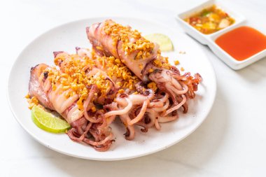 sarımsaklı kızarmış kalamar