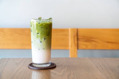 Sütlü buzlu matcha yeşil çay
