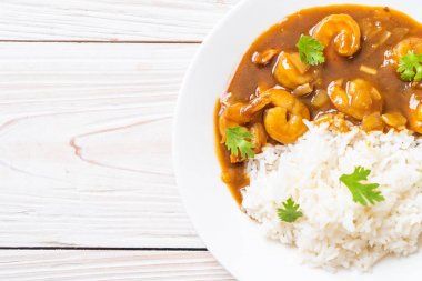 Pirinç Köri soslu karides