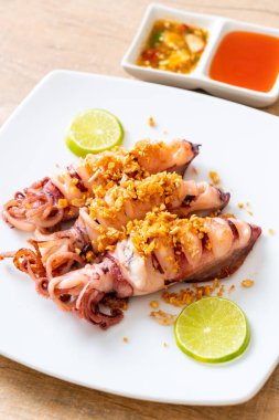 sarımsaklı kızarmış kalamar