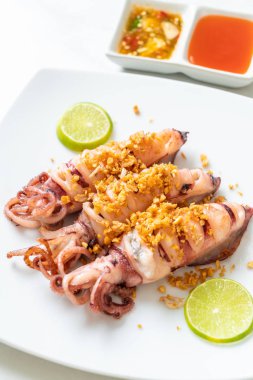 sarımsaklı kızarmış kalamar