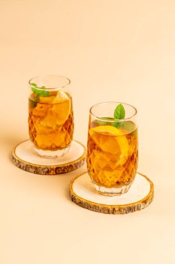 Buz limon çay bardak