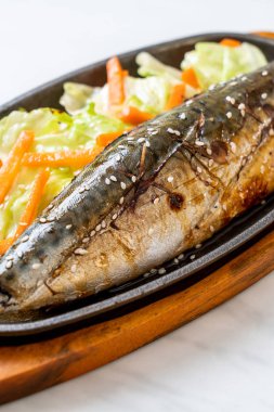 Teriyaki soslu ızgara Saba balık biftek