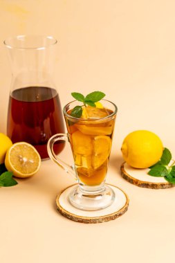 Buz limon çay bardak