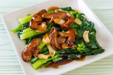 İstiridye soslu kızarmış Hong Kong Kale heyecan