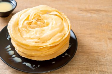 Kızarmış gevrek roti hamur