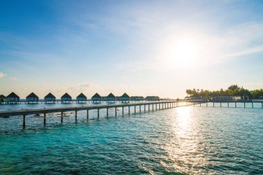 Plaj ile güzel tropikal Maldivler tatil oteli ve ada