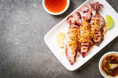 sarımsaklı kızarmış kalamar