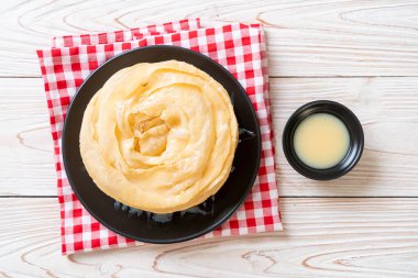Kızarmış gevrek roti hamur