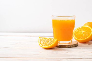 taze portakal suyu cam 