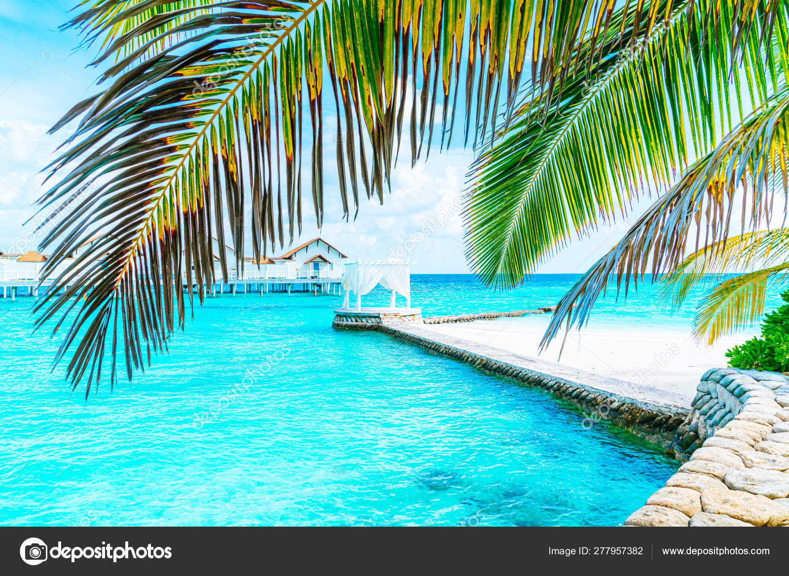Schone Tropische Malediven Resort Hotel Und Insel Mit Strand A Stockfoto C Topntp