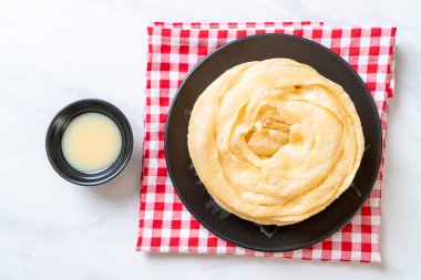Kızarmış gevrek roti hamur