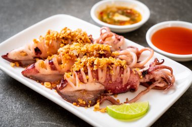 sarımsaklı kızarmış kalamar